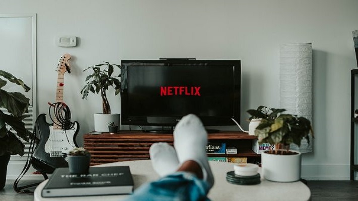 Top 7 Must Watch Movies & Series in Netflix